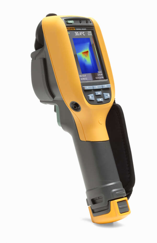 Fluke TiR105 - тепловизор